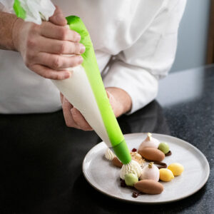 One Way Masterline Piping Bags Green 53x28cm 21 inch pk/100